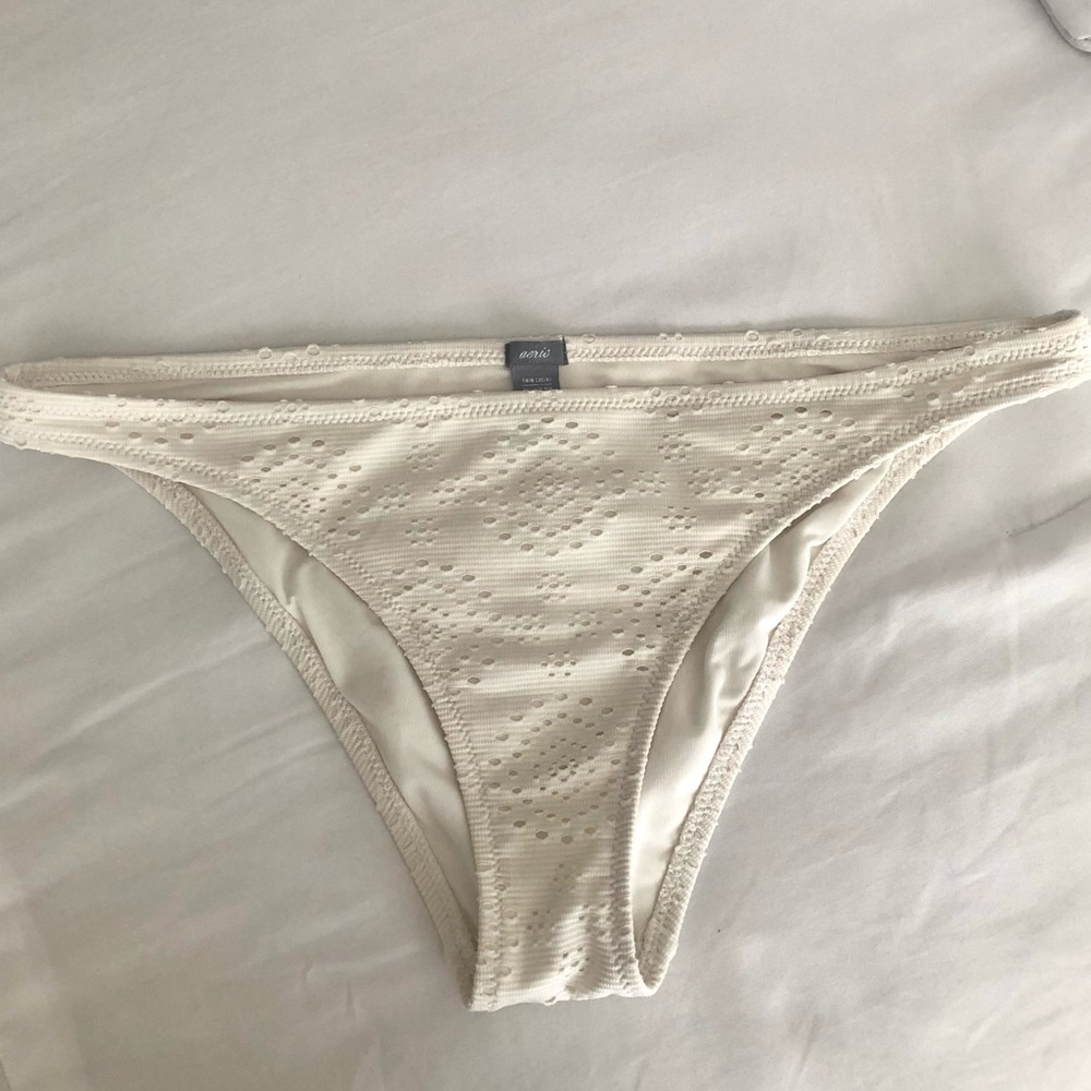Aerie White Embroidered Bottoms WORN TWICE